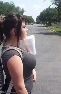 大胸搞笑照片,大胸美女的搞笑照片大盘点